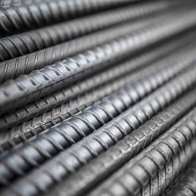HRB500 Kohlenstoff-Strukturstahl 6mm 8mm 10mm Warmwalzen Verformte Eisenstangen für Baumaterialien