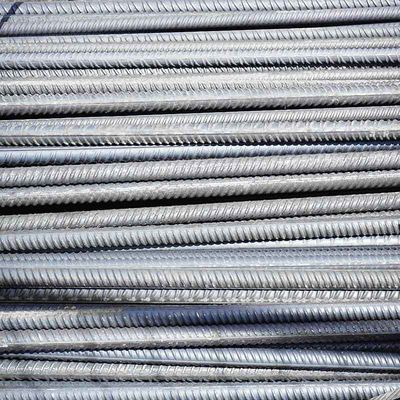 Mittel-hohe/niedrige Kohlenstoffemissionen HRB400 HRB400E HRB500 Runde Verstärkte deformierte Stahlstange für Infrastrukturprojekte