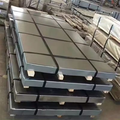 1000-2200 mm Breite Schwarze Carbon Stahlplatte für Niedertemperatur Verschleißbeständigkeit und kaltgewalzte Quadratbasis Lamina