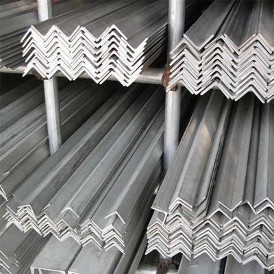 Toleranz ± 1% Hartes Oberflächenbeschichtung Perforierter L-Profil Galvanisierter Stahl gleicher oder ungleicher Winkel Barwinkel Eisen für 6m-12m Länge
