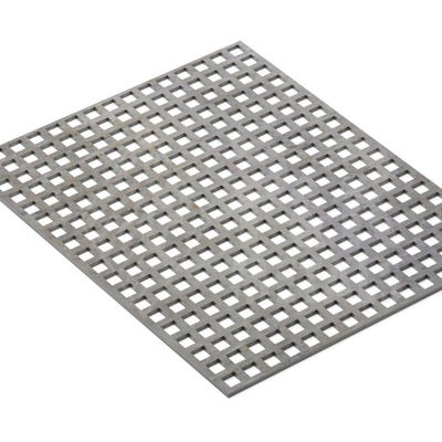 Edelstahl 304 409L Perforationsblech in 0,6 mm 0,8 mm 2 mm Dicke für angepasste Längen Industrieanwendungen