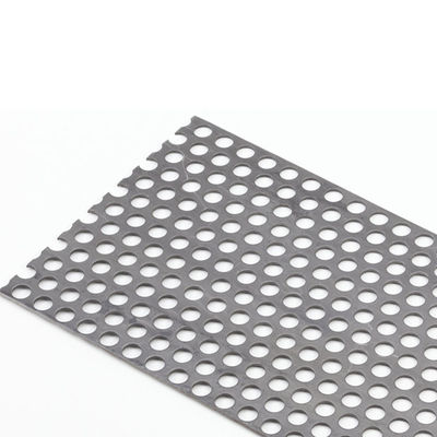 Edelstahl 304 409L Perforationsblech in 0,6 mm 0,8 mm 2 mm Dicke für angepasste Längen Industrieanwendungen