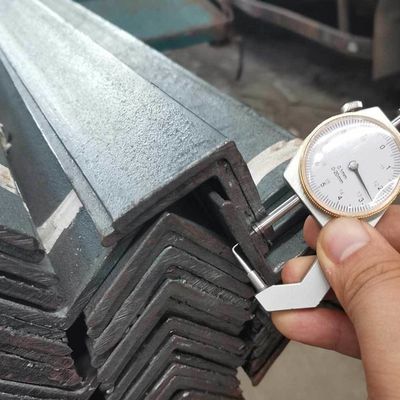 Warmgewalzte Nichtlegierte Edelstahldecken 70x70x5 Bild Verzinktes Stahlwinkel Eisen Standard AiSi ASTM bs DIN GB JIS EN