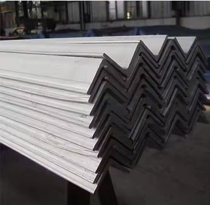 30x30x3 Galvanisierte Stahl Trockenwand Dünnmantel L-Winkel Bar Warmgewalzt Kaltgewalzt Gleichseitige Oberfläche Leichte Stahl Plain