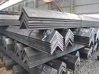 Nichtlegiertes L-förmiges mildes Stahlwinkelbalken ASTM a36 a53 Q235 Q345 Galvanisiertes Eisen-Angelstahl für Gebäudesteuerungssysteme
