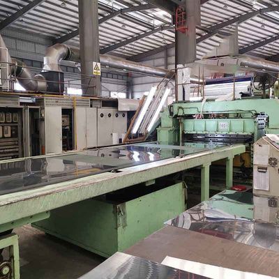 Individuelle Breite 1000-2000 mm Edelstahlblech 0,7 mm Spiegel kaltgewalzt mit Stanzleistung 420J1 und 409L