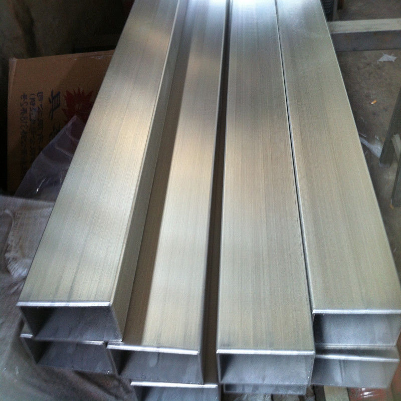 Quadratische Baluster TP304L nahtlose Edelstahlquadratröhre 316 mit guter und hoher Korrosionsbeständigkeit