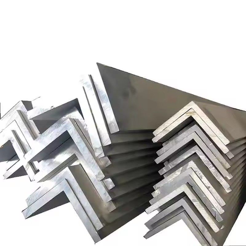 150*150 Gleichlampe Schwarze Oberflächenwinkelstange Flachstahl S355j2 Stangen mit Warmwalztechnik und Stanzservice